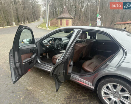 Сірий Мерседес Е-Клас, об'ємом двигуна 3 л та пробігом 257 тис. км за 17200 $, фото 41 на Automoto.ua