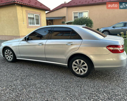 Серый Мерседес Е-Класс, объемом двигателя 2.2 л и пробегом 280 тыс. км за 11750 $, фото 8 на Automoto.ua