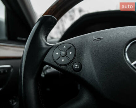 Серый Мерседес Е-Класс, объемом двигателя 3.5 л и пробегом 139 тыс. км за 15500 $, фото 34 на Automoto.ua