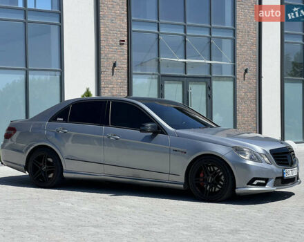 Серый Мерседес Е-Класс, объемом двигателя 2.14 л и пробегом 303 тыс. км за 16300 $, фото 12 на Automoto.ua