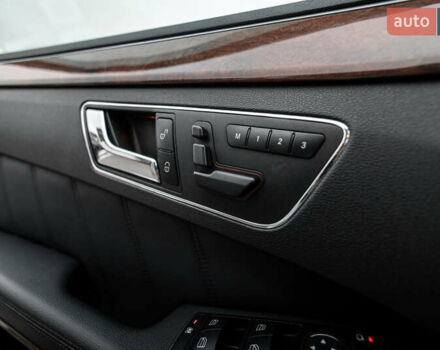 Серый Мерседес Е-Класс, объемом двигателя 3.5 л и пробегом 139 тыс. км за 15500 $, фото 25 на Automoto.ua