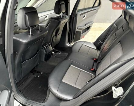 Серый Мерседес Е-Класс, объемом двигателя 2.1 л и пробегом 241 тыс. км за 10950 $, фото 24 на Automoto.ua