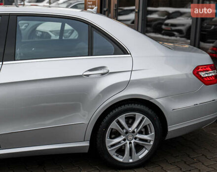 Серый Мерседес Е-Класс, объемом двигателя 3.5 л и пробегом 139 тыс. км за 15500 $, фото 49 на Automoto.ua