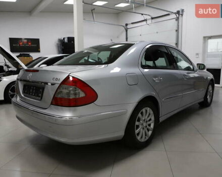 Сірий Мерседес Е-Клас, об'ємом двигуна 2.2 л та пробігом 194 тис. км за 14899 $, фото 3 на Automoto.ua