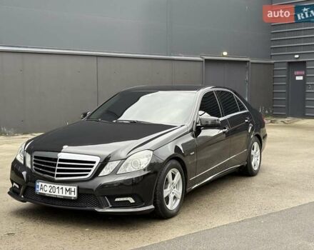 Серый Мерседес Е-Класс, объемом двигателя 2.1 л и пробегом 241 тыс. км за 10950 $, фото 2 на Automoto.ua