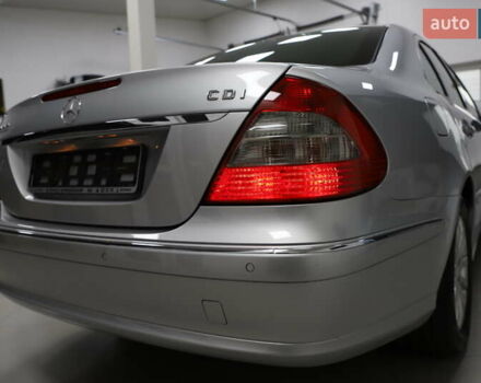 Сірий Мерседес Е-Клас, об'ємом двигуна 2.2 л та пробігом 194 тис. км за 14899 $, фото 20 на Automoto.ua