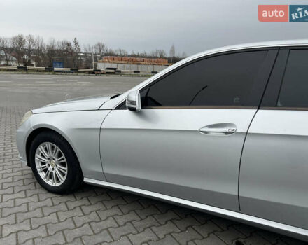 Сірий Мерседес Е-Клас, об'ємом двигуна 2.2 л та пробігом 380 тис. км за 9900 $, фото 10 на Automoto.ua