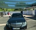 Сірий Мерседес Е-Клас, об'ємом двигуна 2.2 л та пробігом 304 тис. км за 12500 $, фото 1 на Automoto.ua