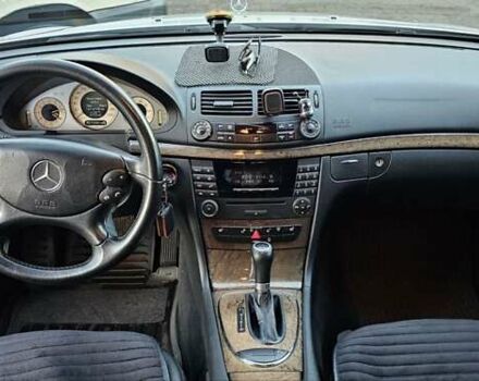 Сірий Мерседес Е-Клас, об'ємом двигуна 3 л та пробігом 173 тис. км за 9900 $, фото 22 на Automoto.ua