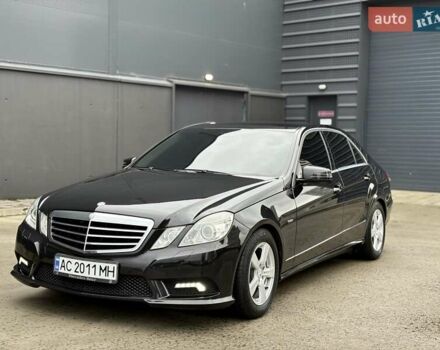 Серый Мерседес Е-Класс, объемом двигателя 2.1 л и пробегом 241 тыс. км за 10950 $, фото 4 на Automoto.ua