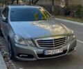 Сірий Мерседес Е-Клас, об'ємом двигуна 2.1 л та пробігом 390 тис. км за 12500 $, фото 1 на Automoto.ua