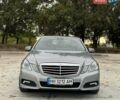 Мерседес Е-Клас 2010 у Києві на Automoto.ua Сірий Мерседес Е-Клас, об'ємом двигуна 2.14 л та пробігом 398 тис. км за 13900 $, фото 1 на Automoto.ua