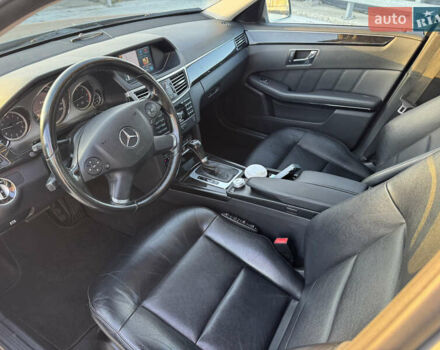 Серый Мерседес Е-Класс, объемом двигателя 2.14 л и пробегом 245 тыс. км за 11900 $, фото 12 на Automoto.ua