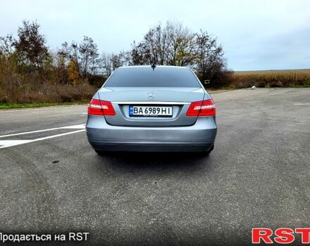 Серый Мерседес Е-Класс, объемом двигателя 2.1 л и пробегом 320 тыс. км за 13600 $, фото 3 на Automoto.ua
