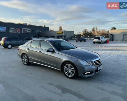 Серый Мерседес Е-Класс, объемом двигателя 2.14 л и пробегом 245 тыс. км за 11900 $, фото 27 на Automoto.ua