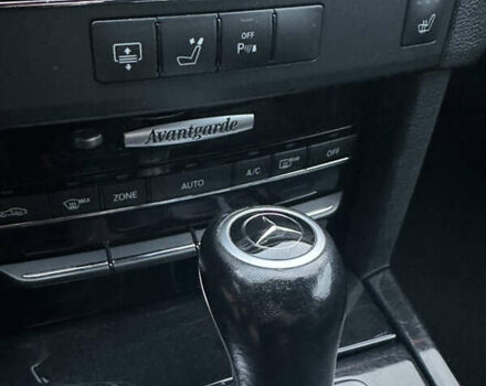 Сірий Мерседес Е-Клас, об'ємом двигуна 2.2 л та пробігом 246 тис. км за 12000 $, фото 16 на Automoto.ua