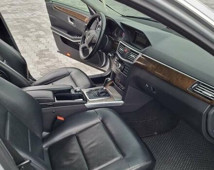 Сірий Мерседес Е-Клас, об'ємом двигуна 2.14 л та пробігом 280 тис. км за 10700 $, фото 24 на Automoto.ua