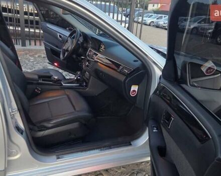 Серый Мерседес Е-Класс, объемом двигателя 2.2 л и пробегом 268 тыс. км за 10950 $, фото 13 на Automoto.ua