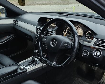 Сірий Мерседес Е-Клас, об'ємом двигуна 2 л та пробігом 189 тис. км за 5244 $, фото 6 на Automoto.ua