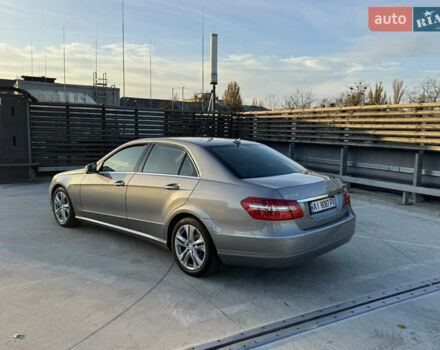 Серый Мерседес Е-Класс, объемом двигателя 2.14 л и пробегом 245 тыс. км за 11900 $, фото 2 на Automoto.ua