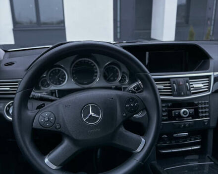 Серый Мерседес Е-Класс, объемом двигателя 3 л и пробегом 315 тыс. км за 12999 $, фото 8 на Automoto.ua
