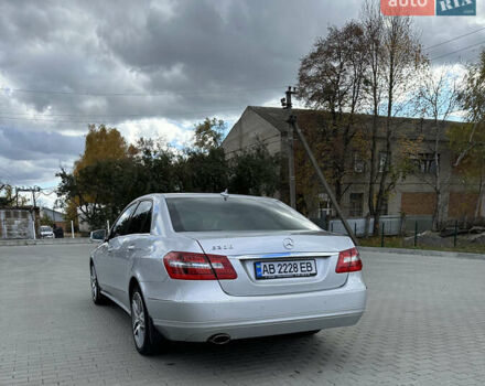 Мерседес Е-Клас 2010 у Бершаде на Automoto.ua Сірий Мерседес Е-Клас, об'ємом двигуна 2 л та пробігом 116 тис. км за 14500 $, фото 6 на Automoto.ua