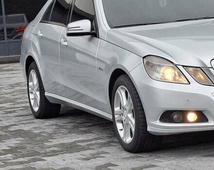 Сірий Мерседес Е-Клас, об'ємом двигуна 2.14 л та пробігом 280 тис. км за 10700 $, фото 4 на Automoto.ua