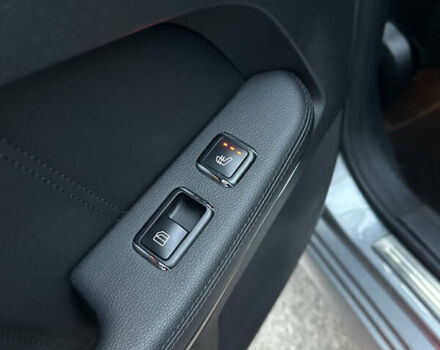 Сірий Мерседес Е-Клас, об'ємом двигуна 2.2 л та пробігом 246 тис. км за 12000 $, фото 38 на Automoto.ua