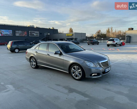 Серый Мерседес Е-Класс, объемом двигателя 2.14 л и пробегом 245 тыс. км за 11900 $, фото 17 на Automoto.ua