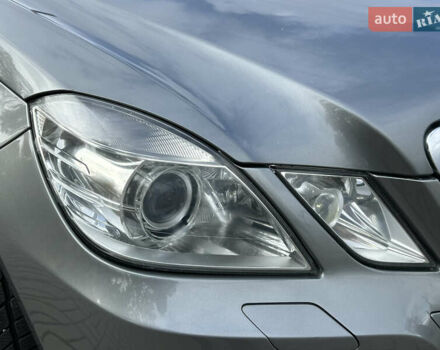 Мерседес Е-Клас 2010 у Прилуках на Automoto.ua Сірий Мерседес Е-Клас, об'ємом двигуна 3.5 л та пробігом 278 тис. км за 11400 $, фото 9 на Automoto.ua