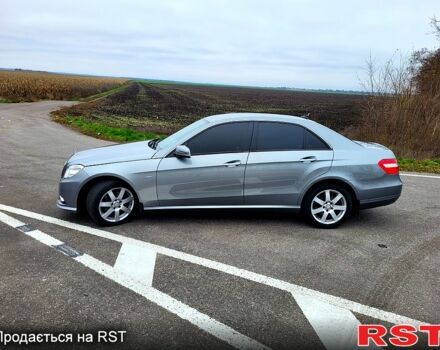 Серый Мерседес Е-Класс, объемом двигателя 2.1 л и пробегом 320 тыс. км за 13600 $, фото 1 на Automoto.ua
