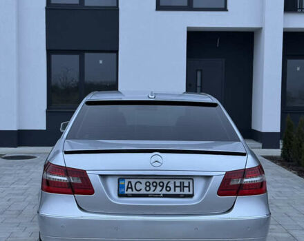 Серый Мерседес Е-Класс, объемом двигателя 3 л и пробегом 315 тыс. км за 12999 $, фото 5 на Automoto.ua