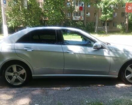 Серый Мерседес Е-Класс, объемом двигателя 2.2 л и пробегом 420 тыс. км за 10800 $, фото 3 на Automoto.ua