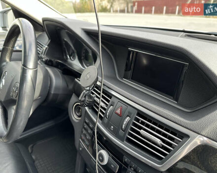 Мерседес Е-Клас 2010 у Бершаде на Automoto.ua Сірий Мерседес Е-Клас, об'ємом двигуна 2 л та пробігом 116 тис. км за 14500 $, фото 62 на Automoto.ua