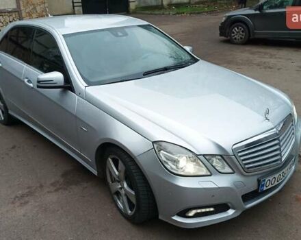 Серый Мерседес Е-Класс, объемом двигателя 2.2 л и пробегом 420 тыс. км за 10800 $, фото 17 на Automoto.ua
