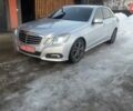 Серый Мерседес Е-Класс, объемом двигателя 2.2 л и пробегом 282 тыс. км за 10800 $, фото 1 на Automoto.ua