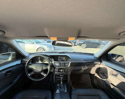 Серый Мерседес Е-Класс, объемом двигателя 2 л и пробегом 248 тыс. км за 11300 $, фото 7 на Automoto.ua