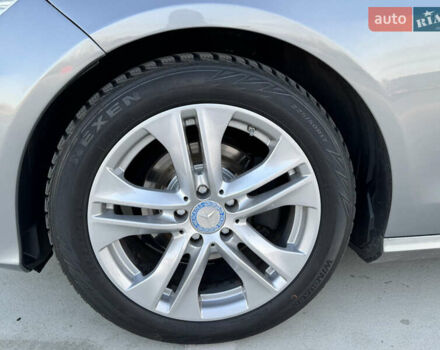 Серый Мерседес Е-Класс, объемом двигателя 2.14 л и пробегом 245 тыс. км за 11900 $, фото 24 на Automoto.ua