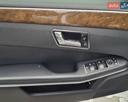 Сірий Мерседес Е-Клас, об'ємом двигуна 2.14 л та пробігом 280 тис. км за 10700 $, фото 16 на Automoto.ua