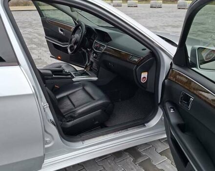 Сірий Мерседес Е-Клас, об'ємом двигуна 2.14 л та пробігом 280 тис. км за 10700 $, фото 23 на Automoto.ua