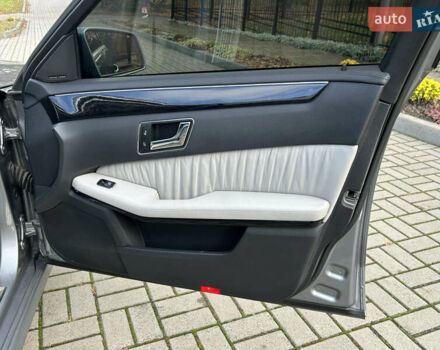 Мерседес Е-Клас 2010 у Прилуках на Automoto.ua Сірий Мерседес Е-Клас, об'ємом двигуна 3.5 л та пробігом 278 тис. км за 11400 $, фото 23 на Automoto.ua