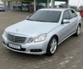 Сірий Мерседес Е-Клас, об'ємом двигуна 2.2 л та пробігом 327 тис. км за 11800 $, фото 1 на Automoto.ua