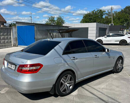 Мерседес Е-Класс 2010 в Белой Церкве на Automoto.ua Серый Мерседес Е-Класс, объемом двигателя 2.14 л и пробегом 270 тыс. км за 11000 $, фото 7 на Automoto.ua