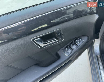 Серый Мерседес Е-Класс, объемом двигателя 2.14 л и пробегом 245 тыс. км за 11900 $, фото 35 на Automoto.ua