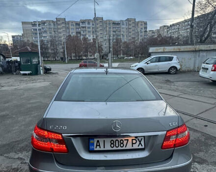 Сірий Мерседес Е-Клас, об'ємом двигуна 2.2 л та пробігом 246 тис. км за 12000 $, фото 20 на Automoto.ua