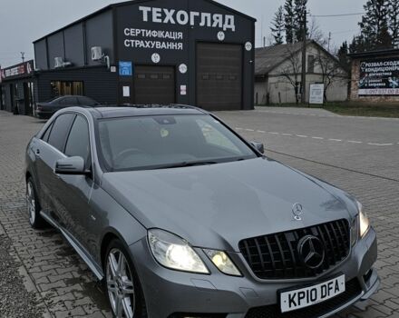 Сірий Мерседес Е-Клас, об'ємом двигуна 2 л та пробігом 189 тис. км за 5244 $, фото 1 на Automoto.ua
