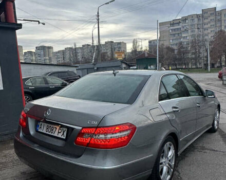 Сірий Мерседес Е-Клас, об'ємом двигуна 2.2 л та пробігом 246 тис. км за 11400 $, фото 4 на Automoto.ua