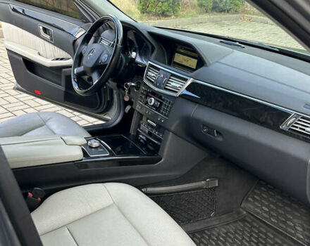 Мерседес Е-Клас 2010 у Прилуках на Automoto.ua Сірий Мерседес Е-Клас, об'ємом двигуна 3.5 л та пробігом 278 тис. км за 11400 $, фото 21 на Automoto.ua