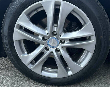 Сірий Мерседес Е-Клас, об'ємом двигуна 2.2 л та пробігом 246 тис. км за 12000 $, фото 14 на Automoto.ua