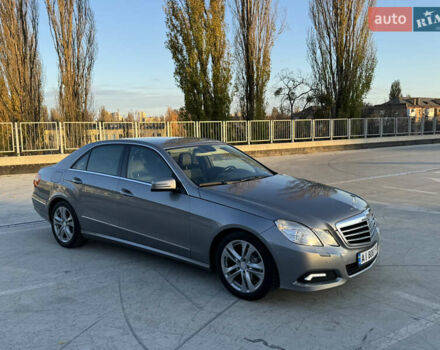 Серый Мерседес Е-Класс, объемом двигателя 2.14 л и пробегом 245 тыс. км за 11900 $, фото 6 на Automoto.ua